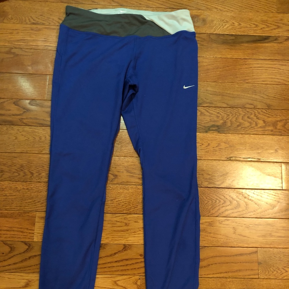 Crop Nike leggings Sz large